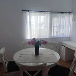 Central Location 3 Bedroom Vila *
