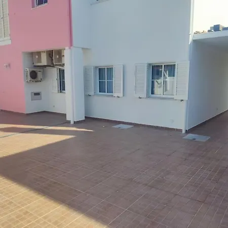Willa Central Location 3 Bedroom