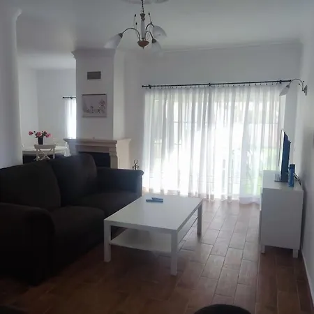 Central Location 3 Bedroom Villa Albufeira
