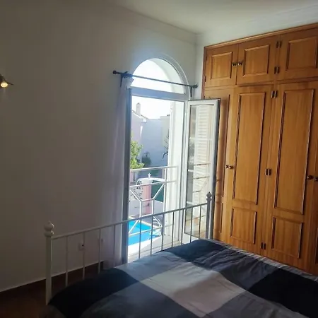 Central Location 3 Bedroom Villa Albufeira