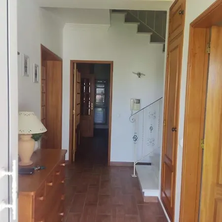 Central Location 3 Bedroom * אלבופיירה