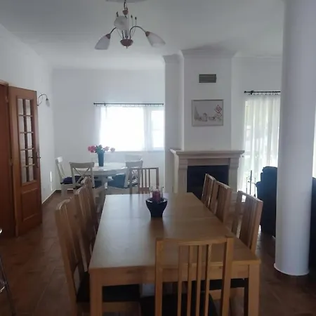 فيلة Central Location 3 Bedroom *