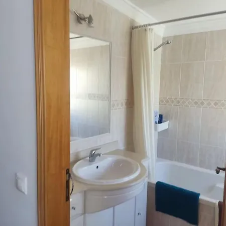Central Location 3 Bedroom فيلة