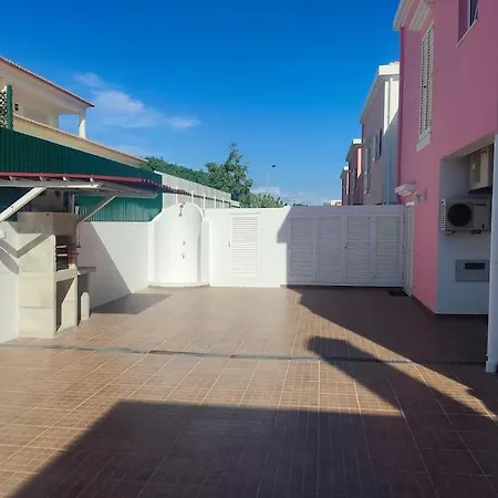 فيلة Central Location 3 Bedroom البوفيرا